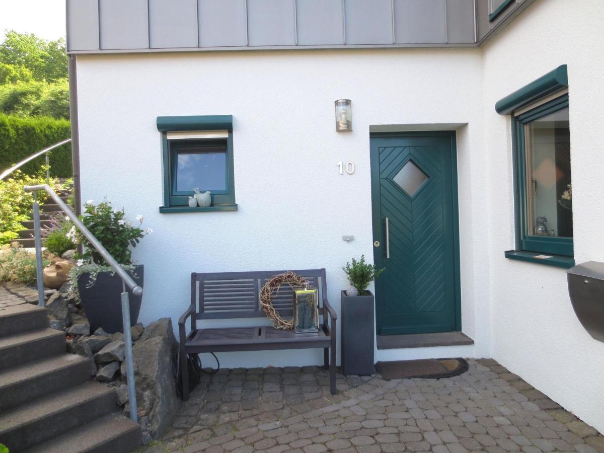 Holiday Flat With Idyllic Garden In Daun Exteriér fotografie