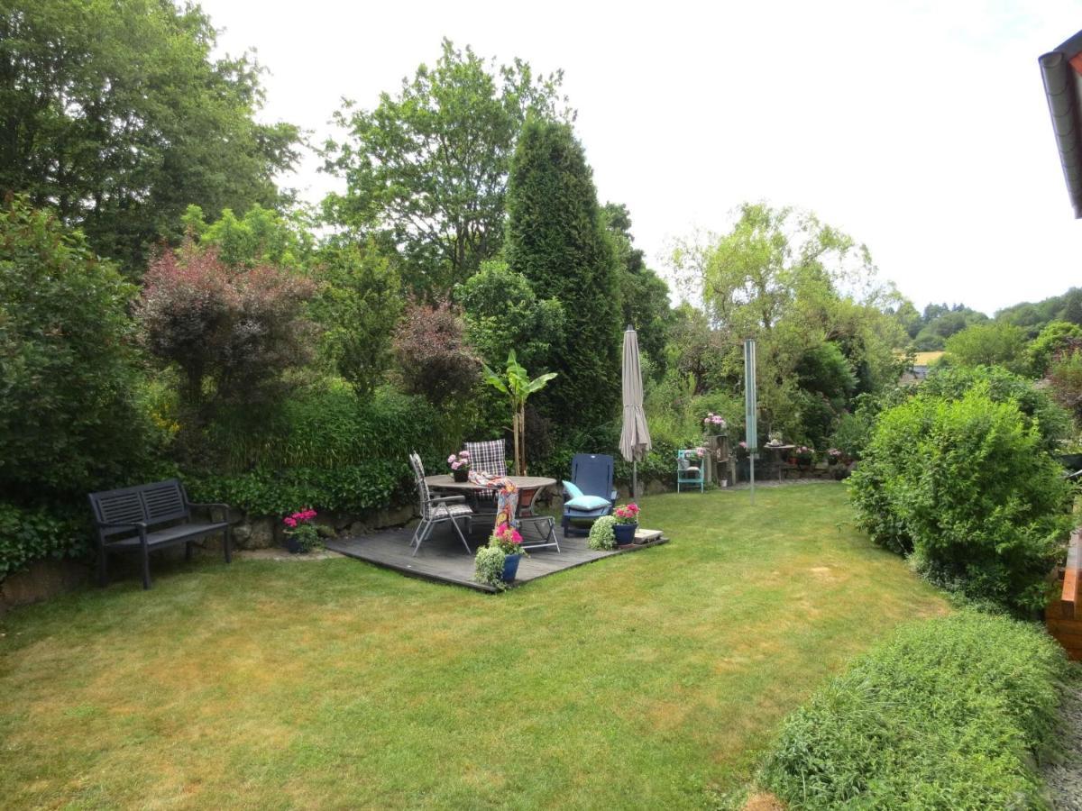 Holiday Flat With Idyllic Garden In Daun Exteriér fotografie